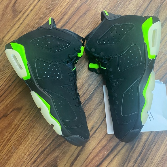 Sold - Picture 2 of 3